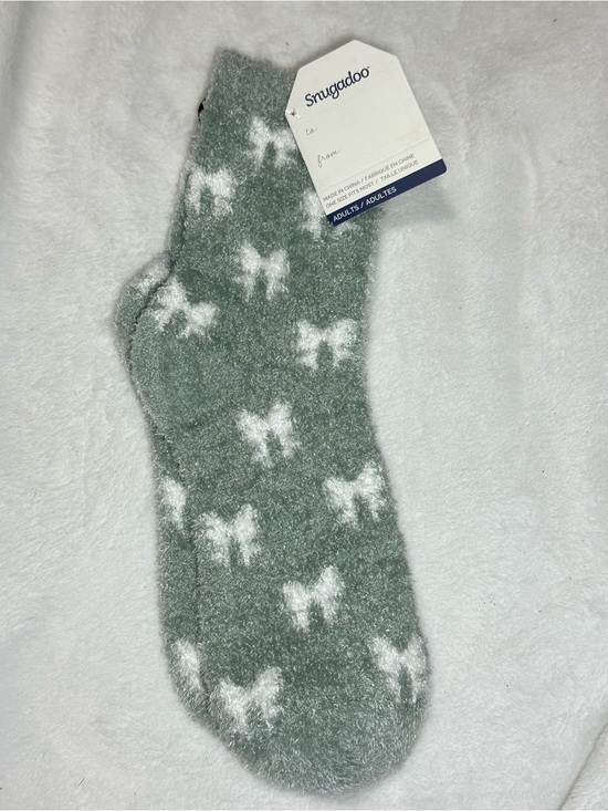 Snugadoo Accessories - Snugadoo sage gray and white bow fuzzy socks